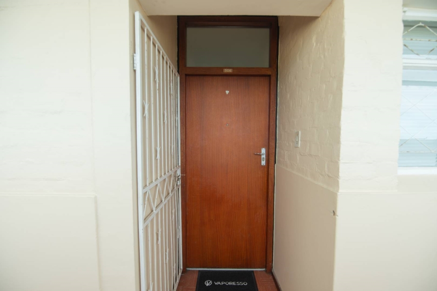 2 Bedroom Property for Sale in Humewood Eastern Cape